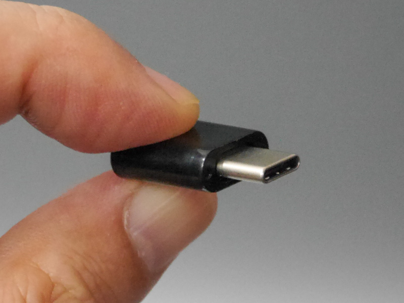 Type-Cの汎用レシーバ(RC19C)。Type-Aのレシーバに比べると突出部はやや長め