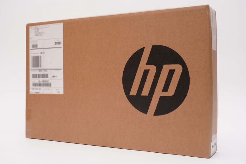 法人向けモデルだけに、パッケージはコンシューマ向けモデルより簡素な作りだ