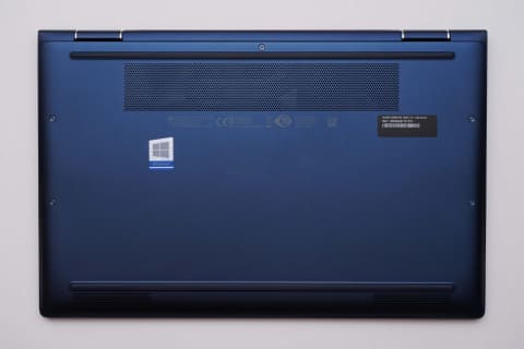 Hothotレビュー】内蔵プライバシースクリーンなどビジネス機能重視の