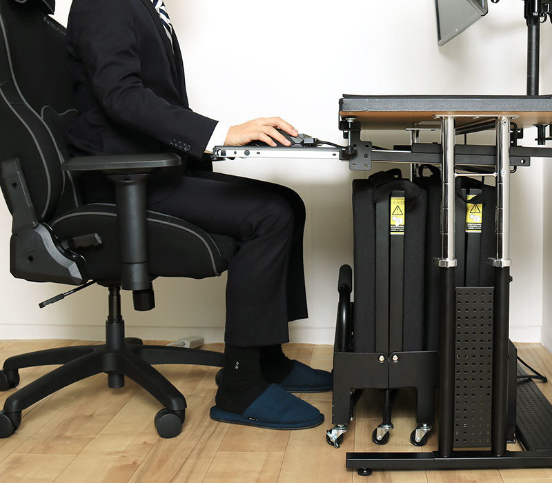 机の下に収納した場合