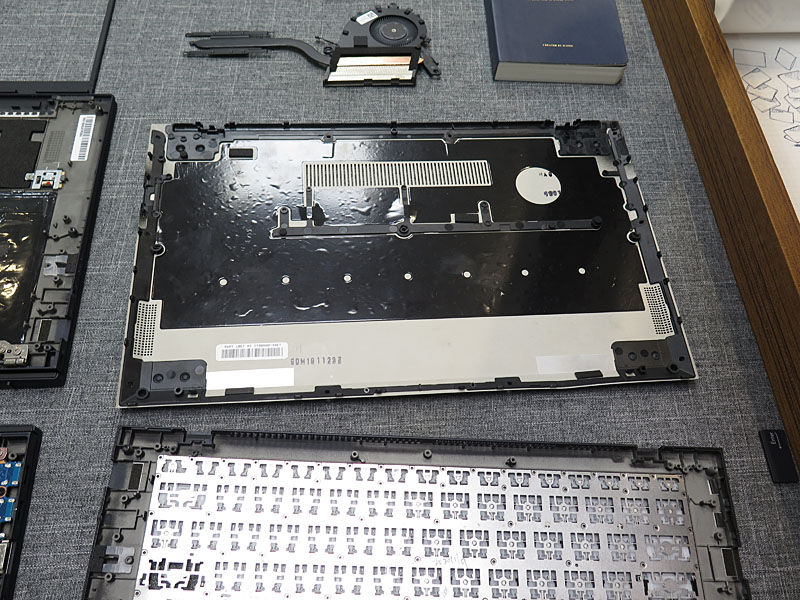 底面面積の70%におよぶ大きなグラファイトシート