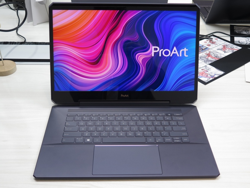 業務用で実用的なProArt StudioBook One