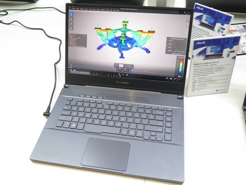 このほかのProArt製品。上左は「ProArt StudioBook 15」、上右は「同17」、下左は「同X」。下右は「ProArt Station D940MX」