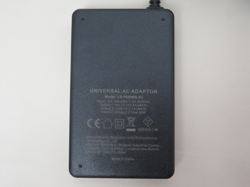 12～24V出力に対応するが、付属するプラグの主力は19V前後