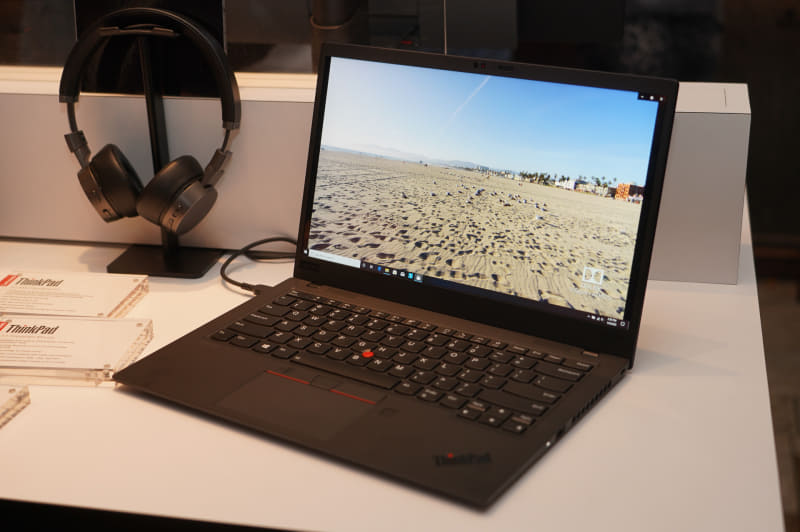 ThinkPad X1 Carbon Gen 8、第10世代Coreプロセッサを搭載し、重量1.09kgのクラムシェル型ノートPC