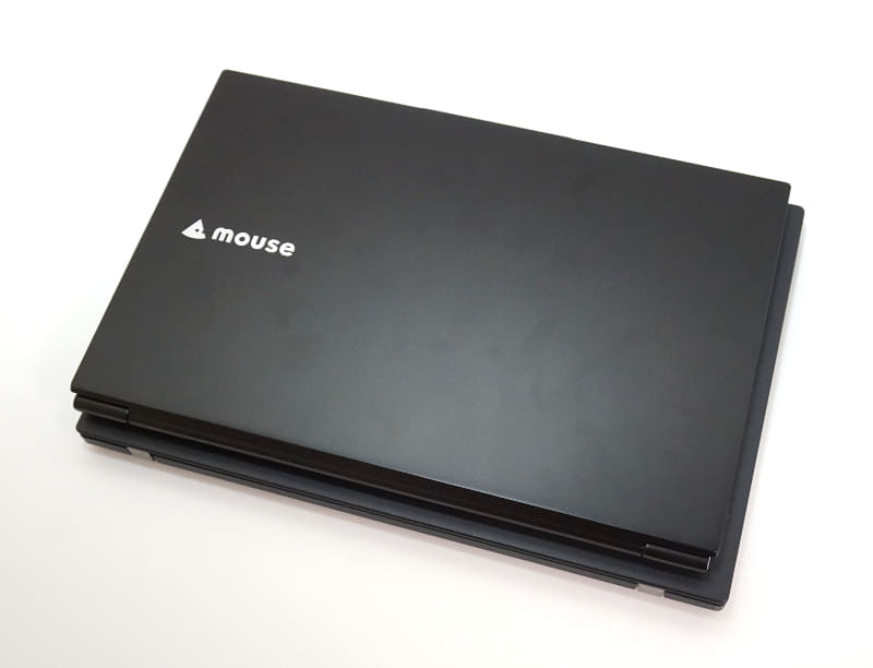 ThinkPad T480sの上にMousePro NB4を載せたところ