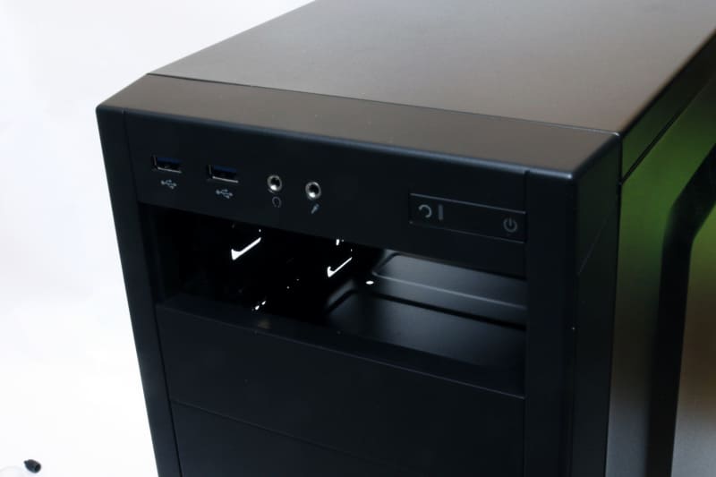 最近のPCケースはそもそも5インチベイがないことが多いけど、5インチベイが余っているなら使わない手はない!