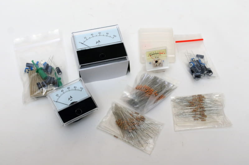 この辺の部品を使って、HDDやネットワークのアクセス・タコメーター作るぜ!