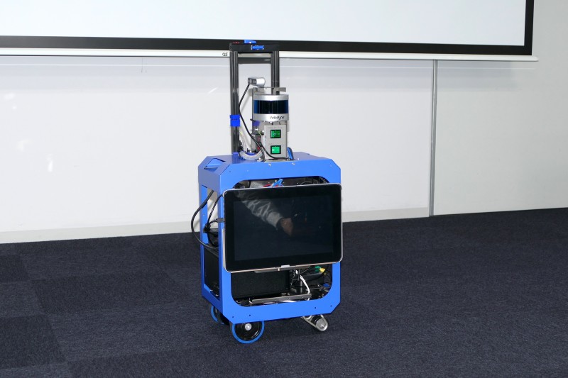 AIスーツケース。LiDARやデプスカメラなどを搭載