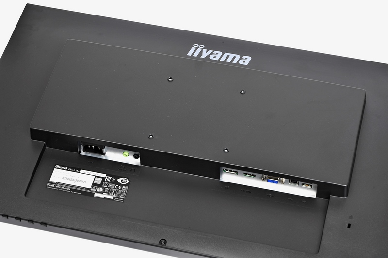 100×100mmのVESAマウントに対応