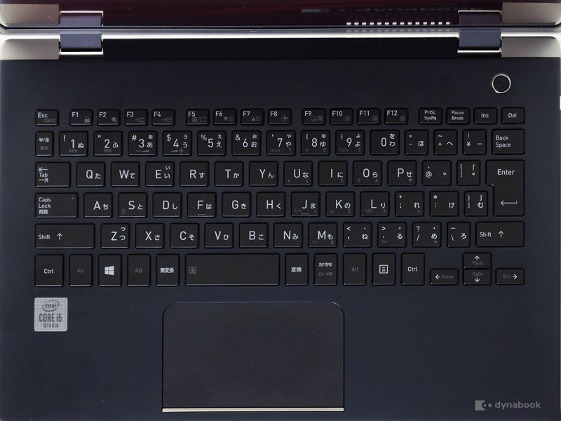 キーボードはアイソレーションタイプの87キー(JIS配列準拠)。タッチパッドは1枚プレート型