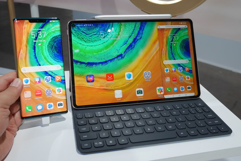 Huawei製スマートフォンと接続してデータ転送などが容易に行なえる「Huawei Share」もサポート