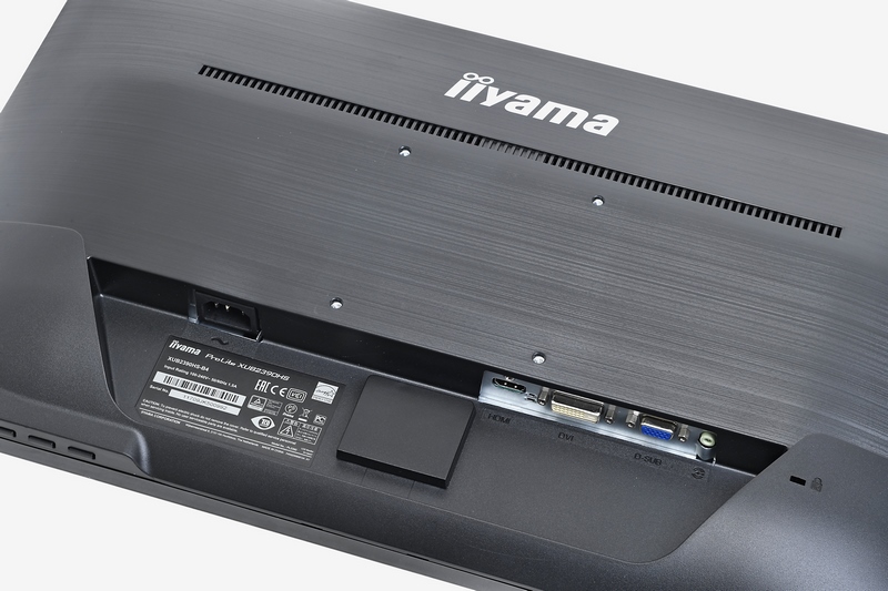 台座を外すと100mm VESAマウントに取りつけられる