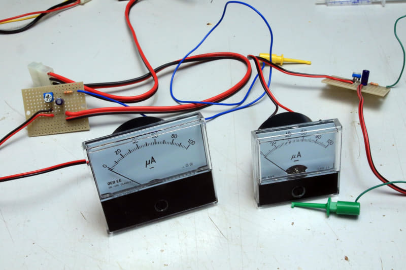 HDD用とLANのアクセスランプ用の2セットを作った