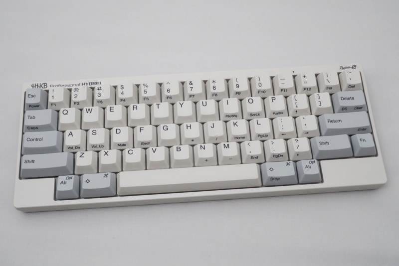 <a href="https://www.pfu.fujitsu.com/direct/hhkb/detail_pd-kb800ws.html" class="n" target="_blank">HHKB Professional HYBRID Type-S(英語配列/白)</a>