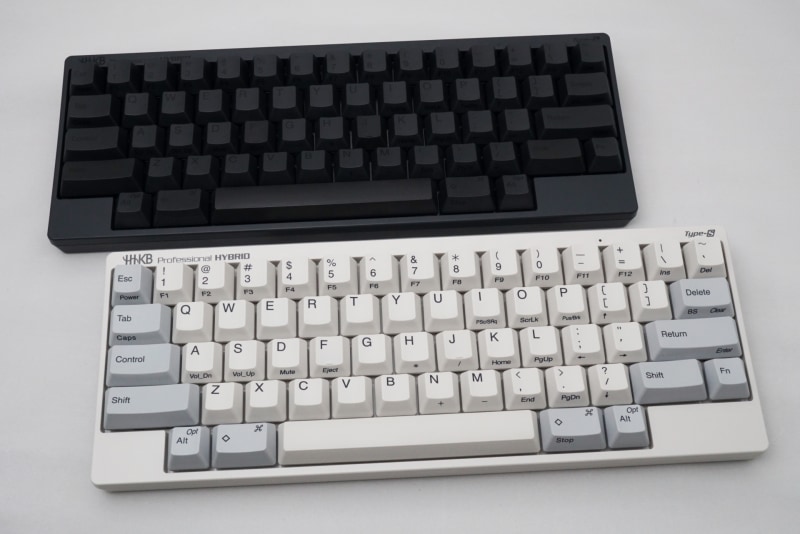 下にあるのが筆者が購入した「HHKB Professional HYBRID Type-S」の白モデル
