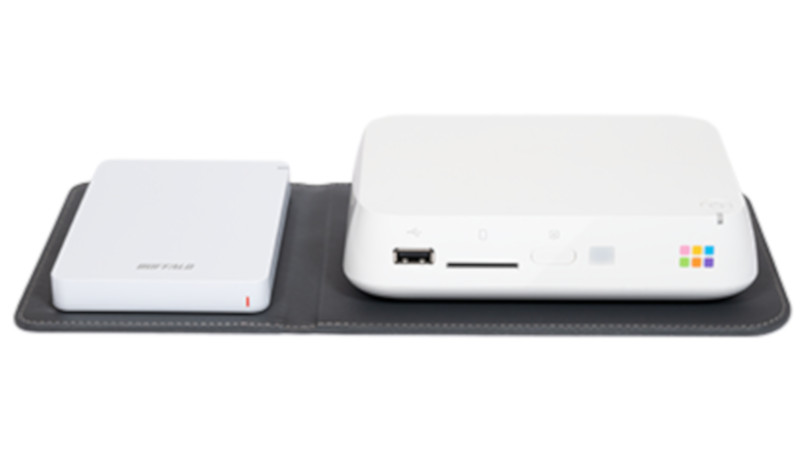 バックアップキット(右側の本体は付属しない)