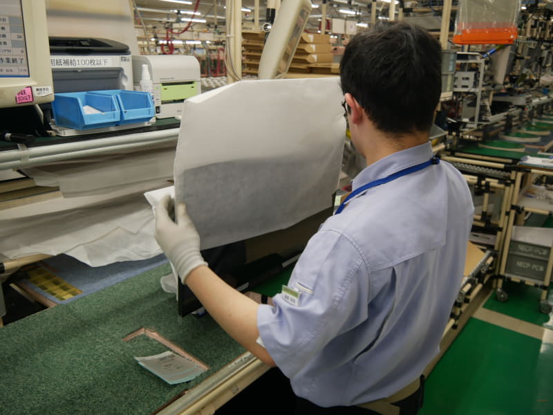 完成した本体にカバーをかける