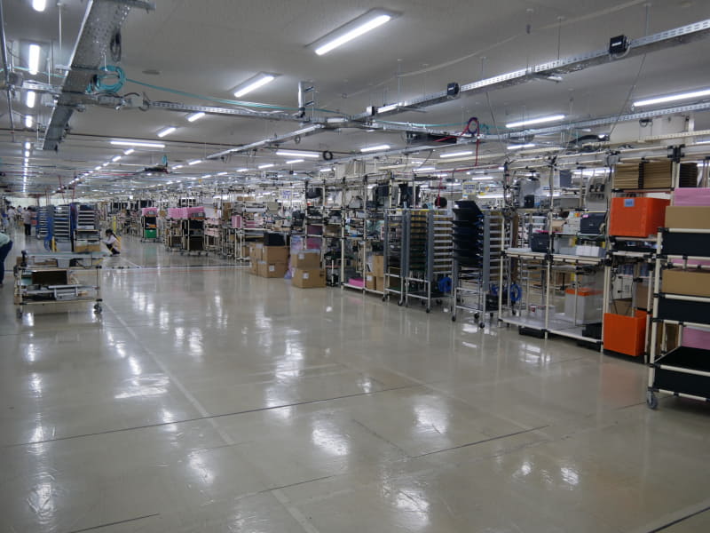 ThinkPadの生産ラインの近くには、「活フロア」の取り組みにより空スペースが広がる