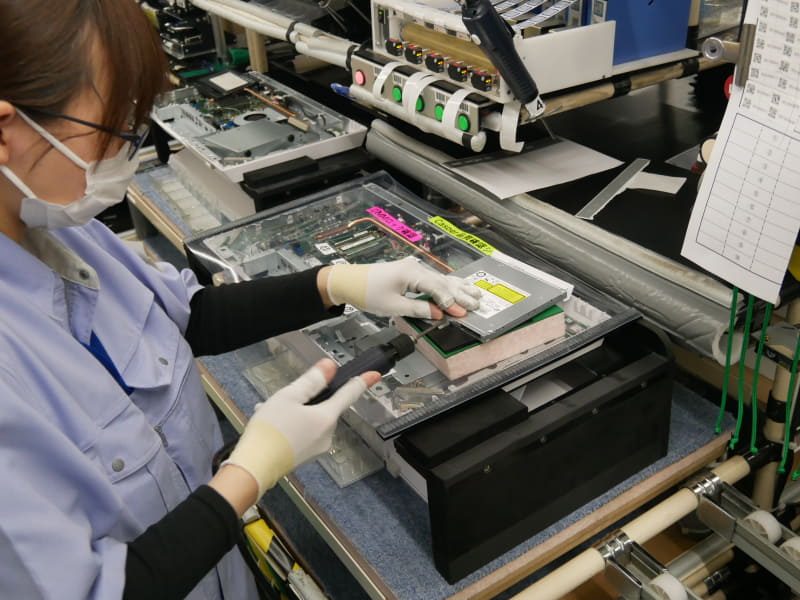 光学ドライブの組み立て