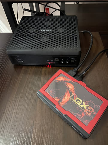 特集】モデル兼ゲーマーの黒田瑞貴さん、ZOTACの小型ゲーミングPCでPC