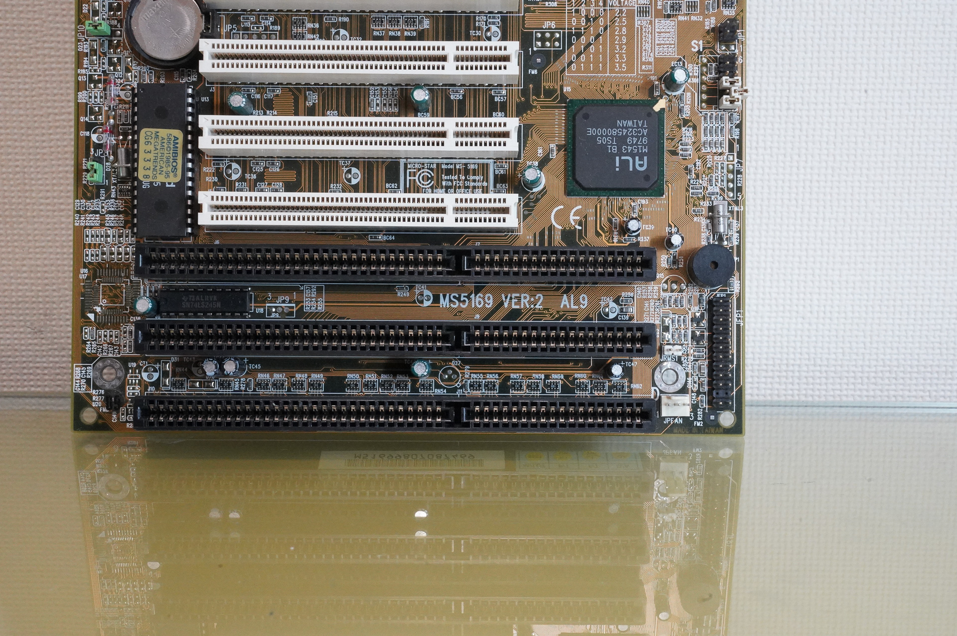 リビジョン2を示すVER.2の表記がある