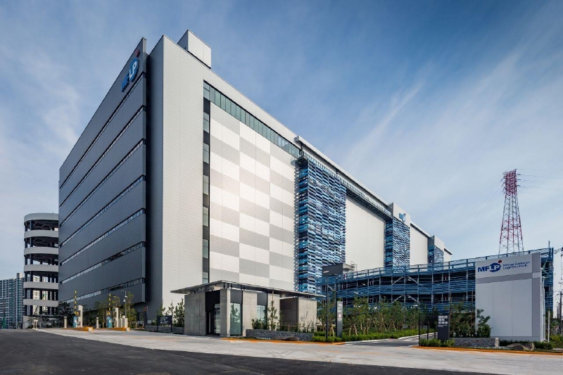 千葉県船橋市にあるESCO 船橋-BaySite440　 MFLP船橋IIの入口までは約5分で到達する