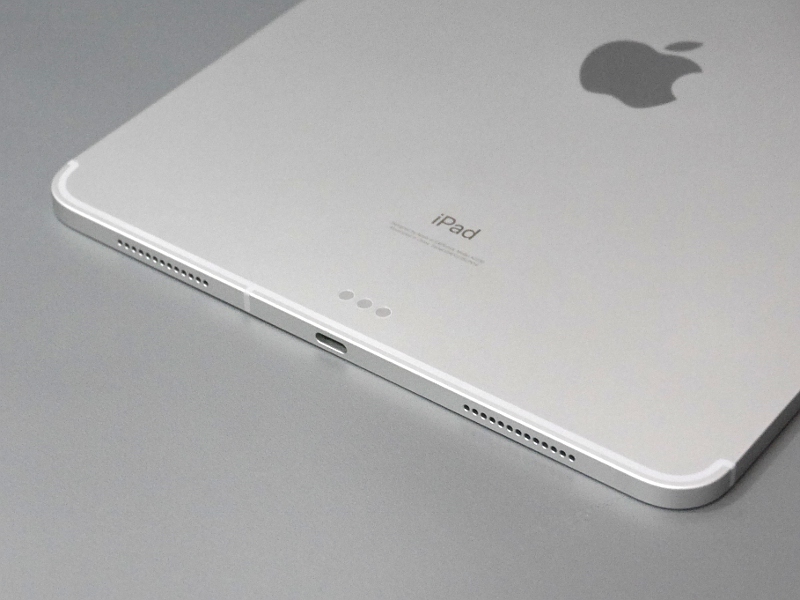 端子はUSB Type-C、Appleの表記で言うところの「USB Type-C」を搭載。その上にはSmart Connectorがある