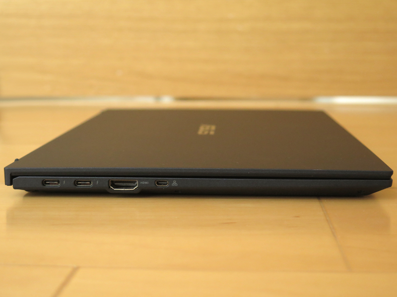 左側面はThunderbolt 3×2、HDMI、Gigabit Ethernet(Micro HDMI端子流用)