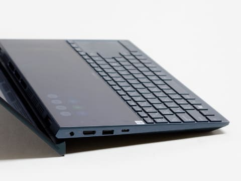 西川和久の不定期コラム】14型と12.6型のデュアル液晶ノート、ASUS