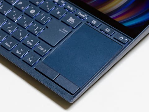 西川和久の不定期コラム】14型と12.6型のデュアル液晶ノート、ASUS