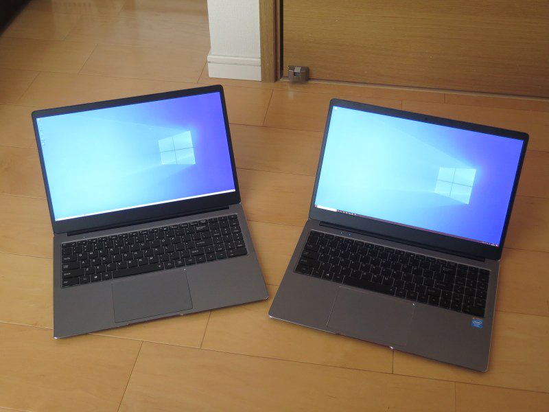 左がAeroBook Pro 15.6、右がLapBook Plus。LEDインジケータがブルーからホワイトになった