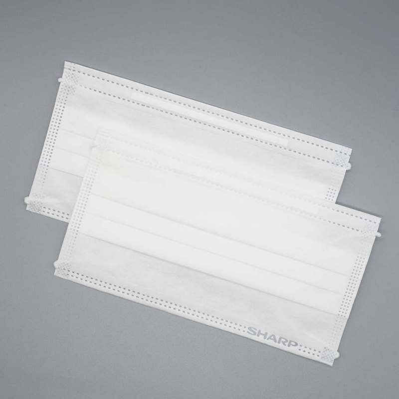 マスクには「SHARP」のロゴが入っている