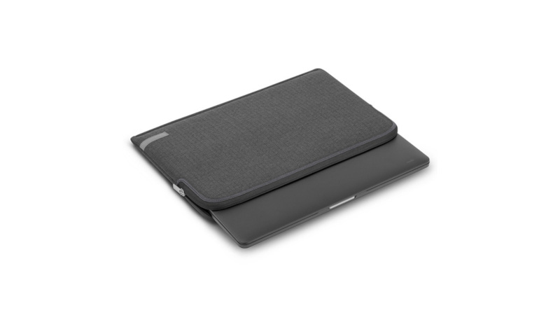 Pluma for MacBook Pro 16