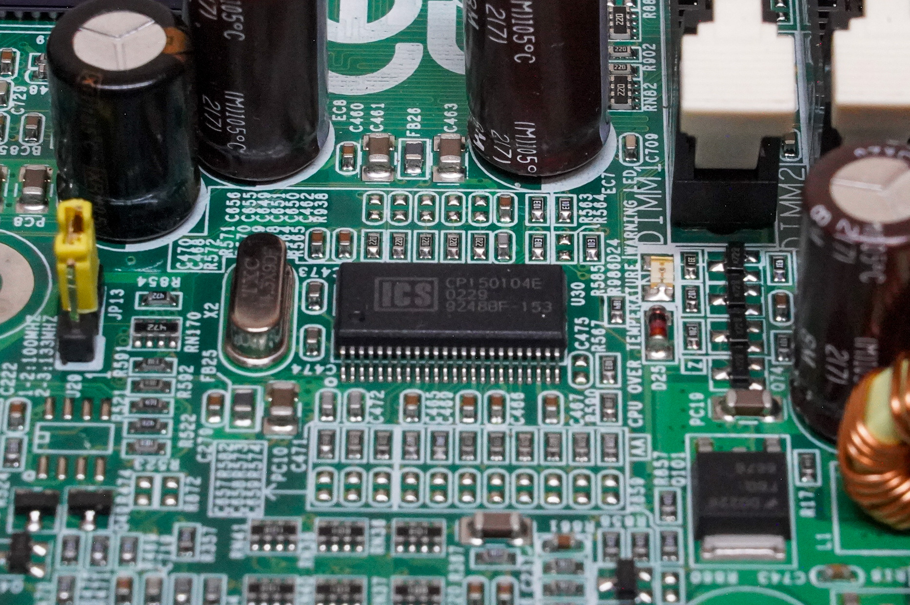 クロックジェネレータ