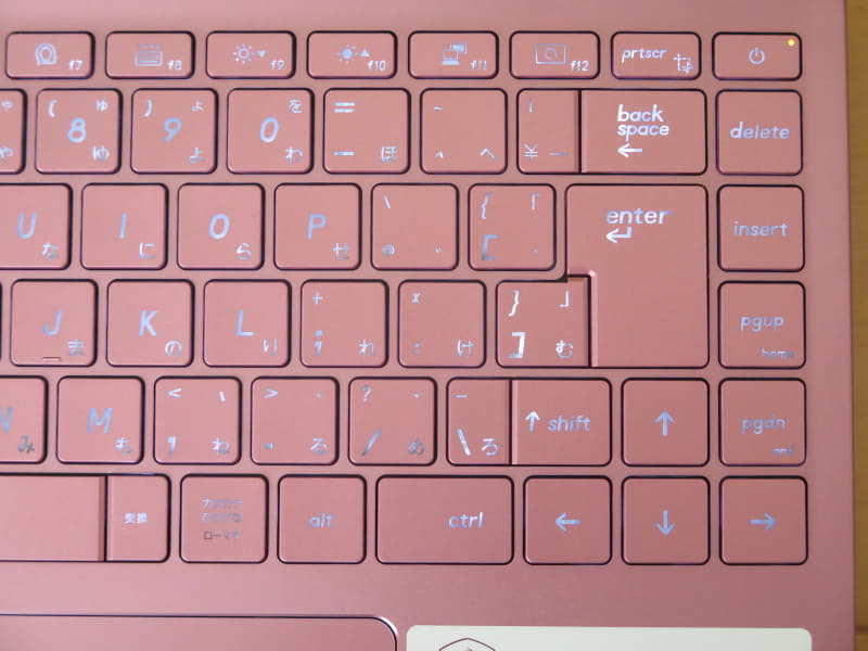 Prestige 14はEnterキーから右にPageUp/Downなどがあり、筆者的にちょっとネック