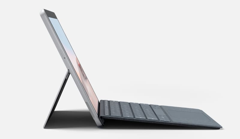 本体の左側面にはSIMカードスロット