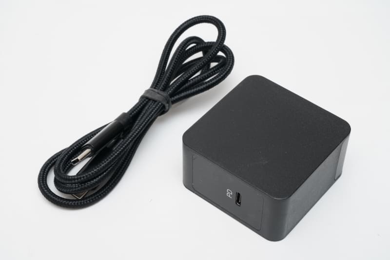 USB Type-Cケーブルの長さは実測約95cm