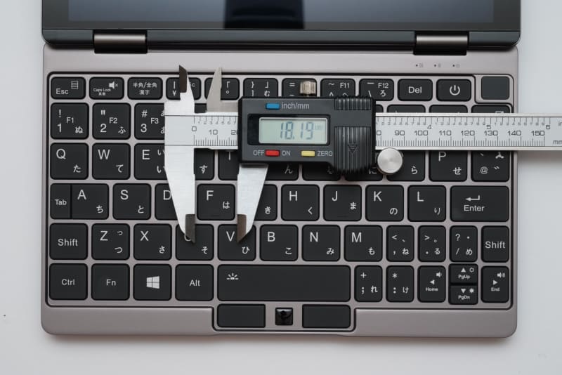 キーピッチは実測約18.2mm