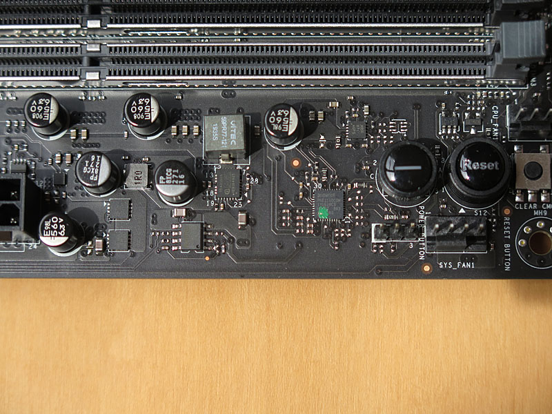 メモリ周りの電源回路部