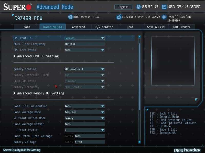 Z390世代から採用されたBIOSのUI。だいぶ操作しやすくなっている。ただ筆者が入手した1.0a版では、設定を保存せずに終了するとエラーで止まったり、ホットリセットだとiGPU優先で起動してしまうといったバグが残っていた。このあたり製品版で改善されるかどうか気になるところ