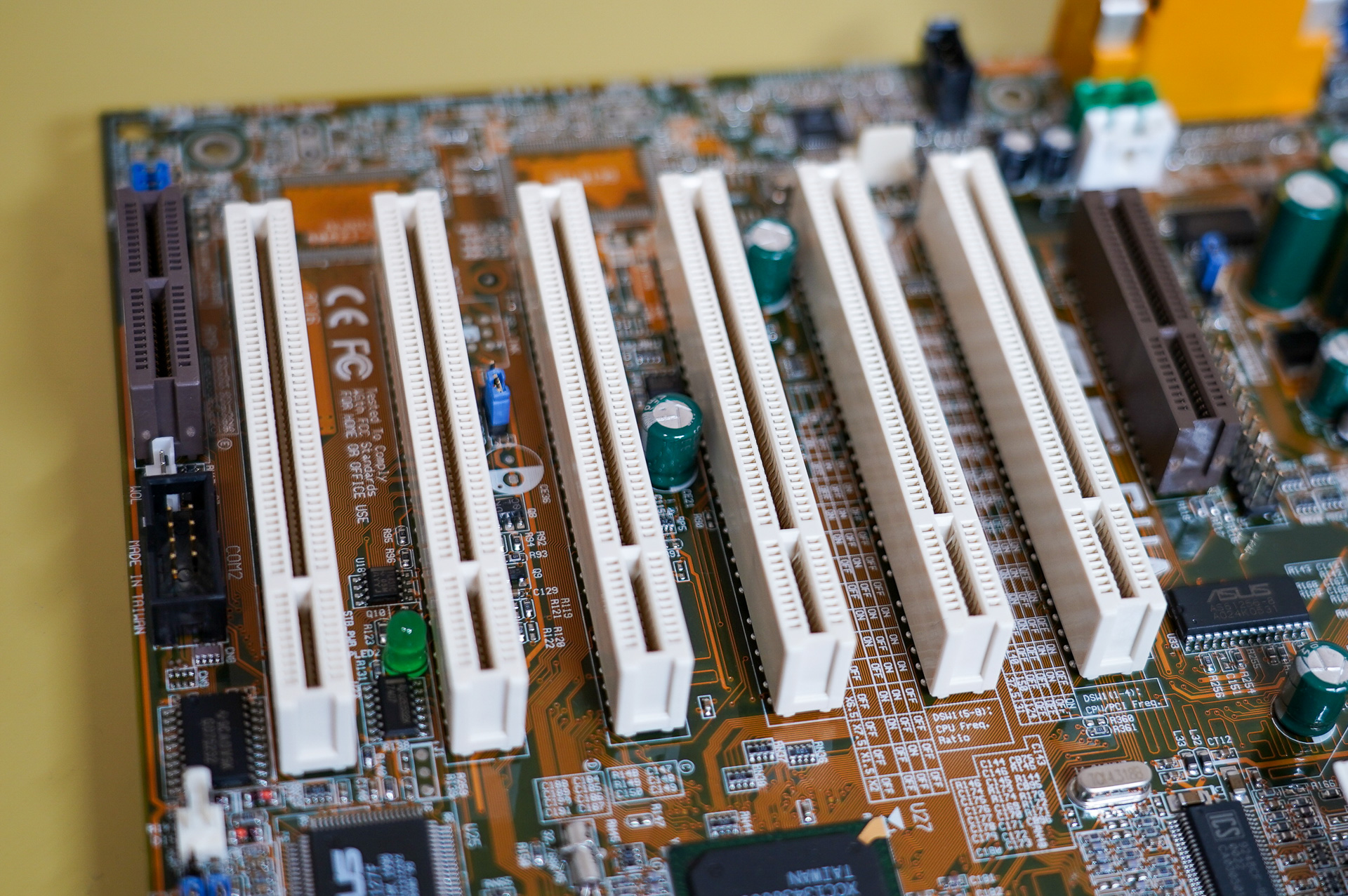 6本のPCIスロット