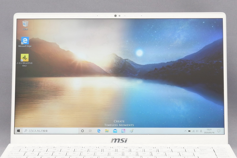 1,920×1,080ドット表示対応の14型液晶を搭載。左右ベゼルを狭めることでフットプリントの小型化を実現している