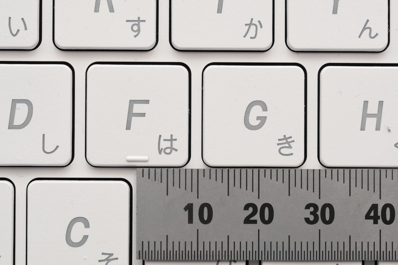 主要キーのキーピッチは約19mmフルピッチを確保