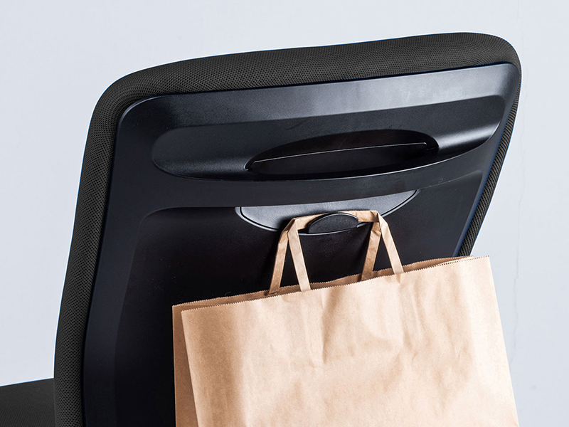 背面の取っ手とフック