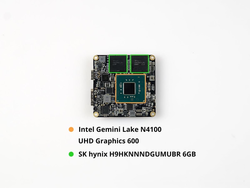 マザーボード。なお、写真ではCeleron N4100となっているが、実際はCeleron J4115となる