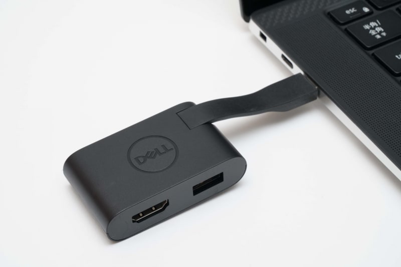 「Dell Adapter USB-C to USB-A/HDMI-DA20」はすべての端子で利用可能だ