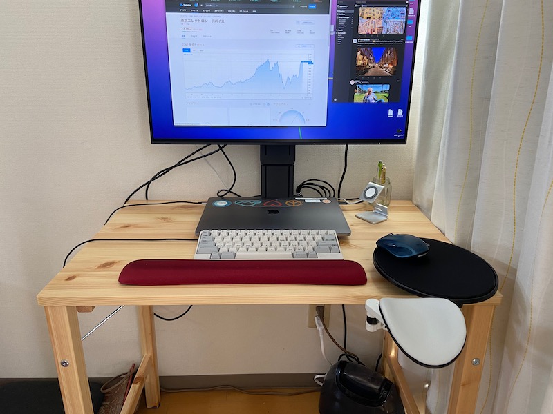 後付感がちょっとある。アルミダイキャスに塗装なのでそこそこの質感