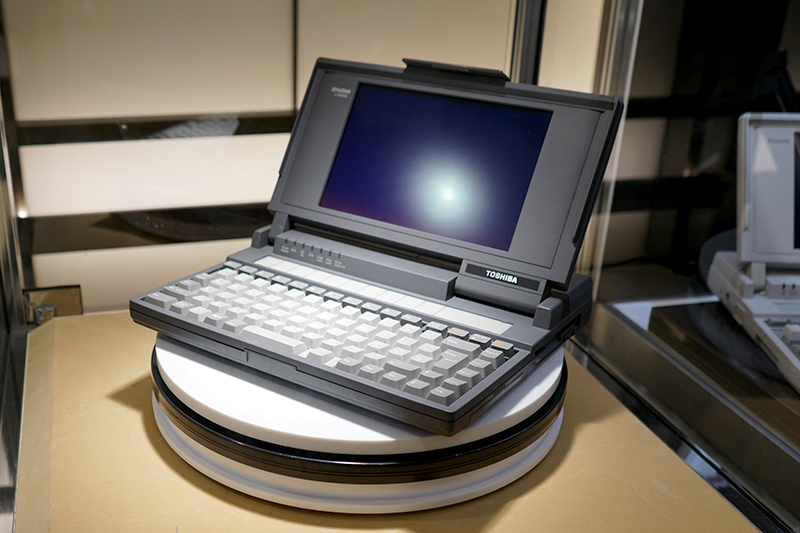 DynaBook J-3100 SS001