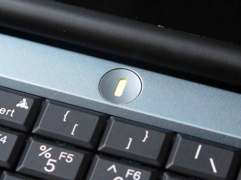 フル回転モード時は黄色だ